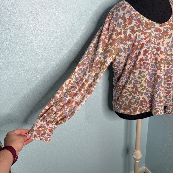 Democracy Long Sleeve Floral Blouse - Picture 5 of 11